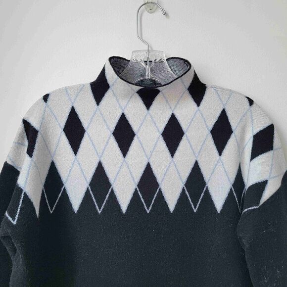 TAHARI Argyle Pattern Long Sleeve High Neck Pullover Sweater Black White Medium - Picture 2 of 6